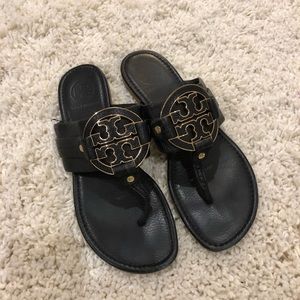 Tory Burch Logo Leather Sandals in Black